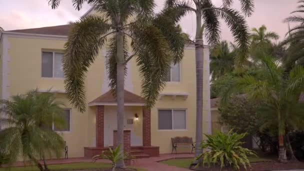 Residentieel Huis Met Palmbomen Hollywood Florida Verenigde Staten — Stockvideo