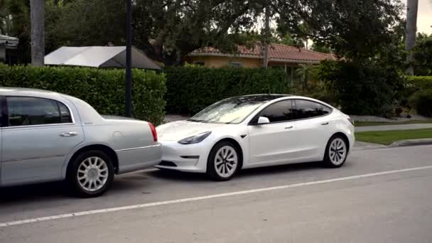 Tesla Model Electric Vehicle Gimbal Stabilized Motion Video — Stock Video