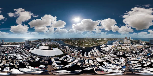美国佛罗里达州劳德代尔堡 2021年10月31日 劳德代尔堡国际航次360球面等矩形全景船展2021 — 图库照片