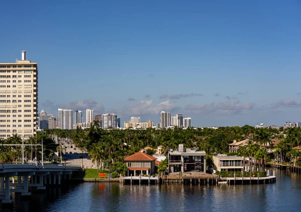 美国佛罗里达州劳德代尔堡 Fort Lauderdale Usa 正在建造的海堤高耸的航拍豪华住宅 — 图库照片