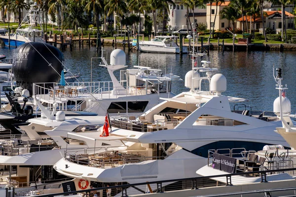 Fort Lauderdale Usa Oktober 2021 Luxusyachten Zum Verkauf Auf Der — Stockfoto