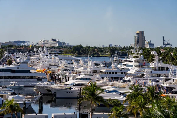 Fort Lauderdale Usa Oktober 2021 Luxusyachten Zum Verkauf Auf Der — Stockfoto