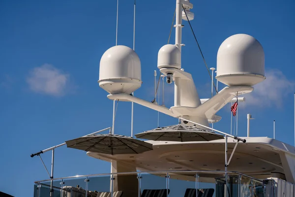 Luxury Yacht Satcom Satphone Satellite Communication System — Stock Photo, Image