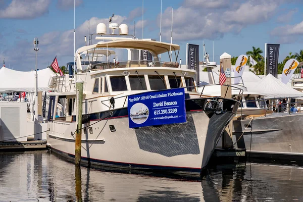 Fort Lauderdale Amerika Serikat Oktober 2021 Digunakan Perahu Untuk Dijual — Stok Foto