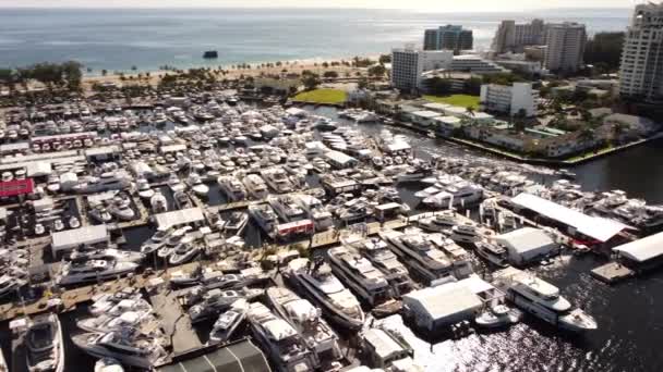 Wycofanie Się Anteny Ujawnić Fort Lauderdale International Boat Show Flibs — Wideo stockowe