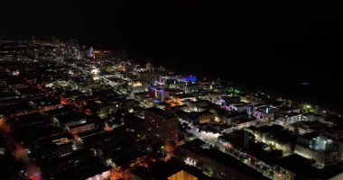 Hava saldırısı Miami Plajı 'nı 5 km hızla vurdu.