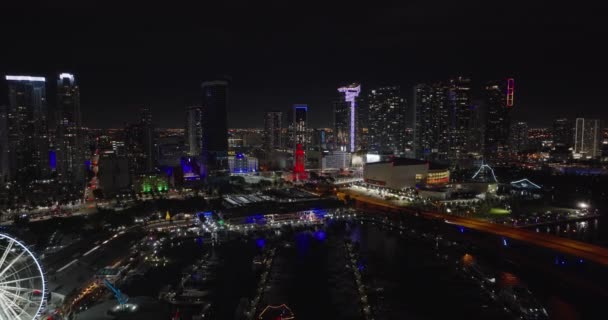 Drohnenaufnahmen Bei Der Ankunft Downtown Miami — Stockvideo