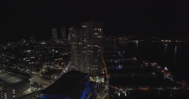 Nacht Luchtfoto Icoon Condominium Miami Beach — Stockvideo