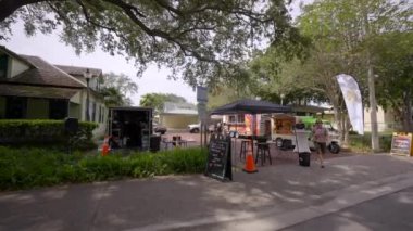 Pazar çiftçileri Las Olas Riverfront pazarı