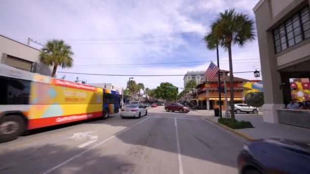 Verkehr Auf Las Olas Richtung Osten Zum Strand — Stockvideo