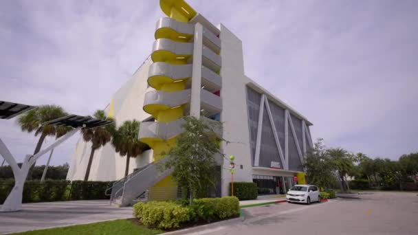 Wynajem Samochodów Avis Dworcu Kolejowym Fort Lauderdale Brightline — Wideo stockowe