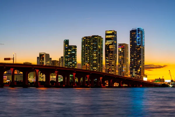 Beautiful Colors Twilight Downtown Miami Vice City Scene — Stock Photo, Image