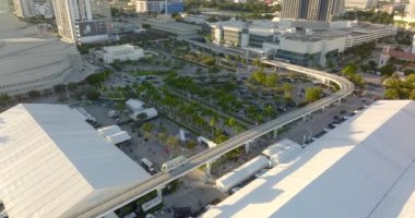 Art Basel Miami 'den 5 km.