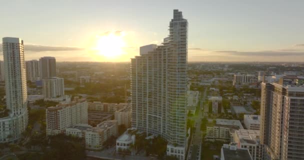 Paramount Bay Condomínio Miami Com Pôr Sol Fundo Vídeo Aéreo — Vídeo de Stock