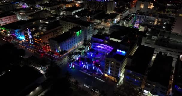 Escena Nocturna Discoteca Miami Beach Video Aéreo — Vídeos de Stock
