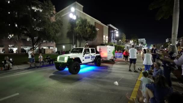 Nachtvideo Schlagstock Wirbelt Boca Raton Holiday Parade Durcheinander — Stockvideo