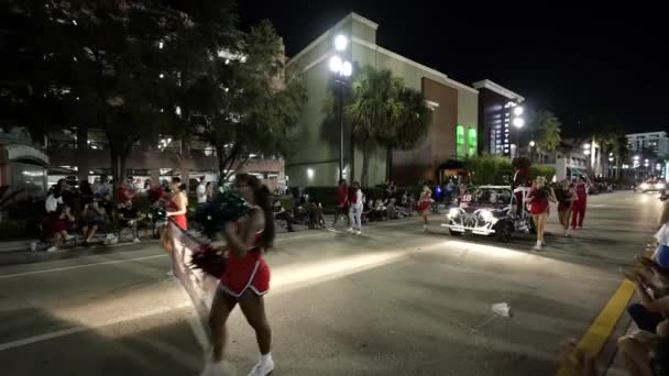 Boca Raton Holiday Parade Fau Hejaklacksledare — Stockvideo