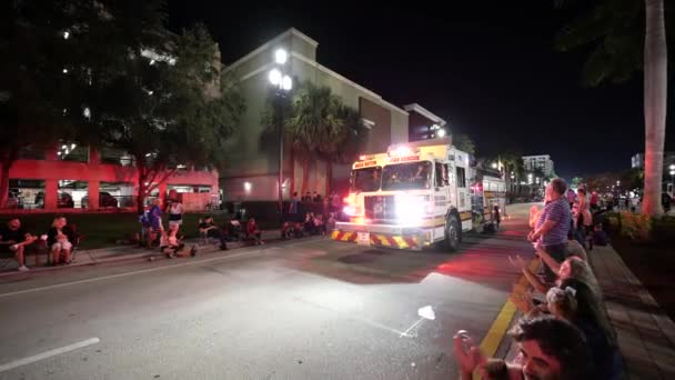 Feuerwehrauto Bei Der Boca Raton Holiday Parade 2021 — Stockvideo