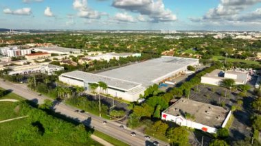 Intcome binası Doral Miami FL