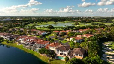 Trump Ulusal Miami 'deki Doral Emlak