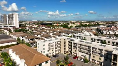 Ev yapımı Doral Miami FL İHA görüntüleri