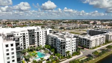 Havadan binaya, tek aile evine Doral Miami FL