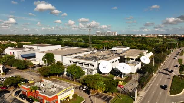 Luchtbeelden Univision Network Miami Doral — Stockvideo