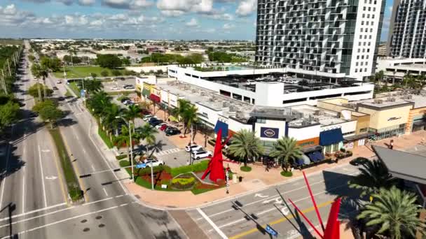 Einzelhandelsgeschäfte Downtown Doral Miami Drohnenaufnahmen — Stockvideo