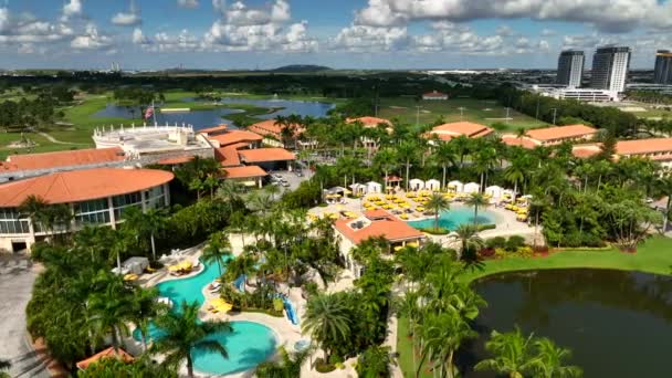 Trump National Resort Pools Aerial Video — 图库视频影像
