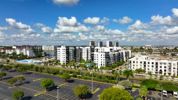 Video Aéreo Elan Doral Apartamentos Alquiler — Vídeo de stock