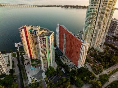 Fotoğraf: Villa Regina and Imperial Condominiums Brickell Bay