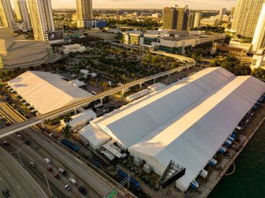 Miami 'de Art Basel etkinlik çadırları