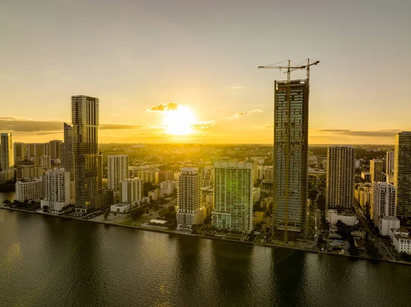 Edgewater Miami Günbatımı İnşaat devam ediyor