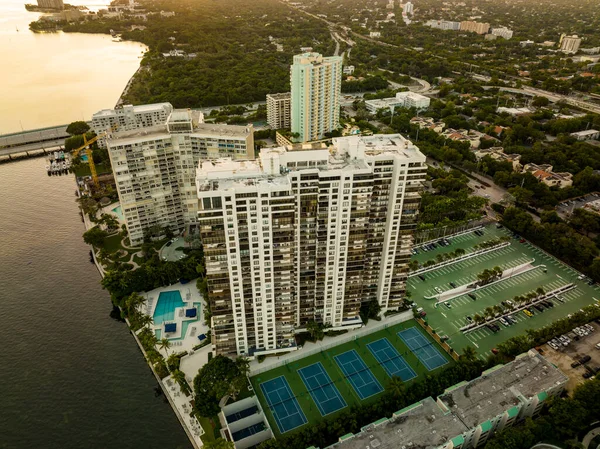 Brickell Körfezi Kulübü Nün Havadan Çekilmiş Fotoğrafı — Stok fotoğraf