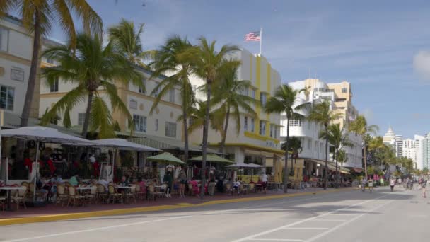 Touristes Vidéo Dînant Sur Ocean Drive Quartier Art Déco Miami — Video