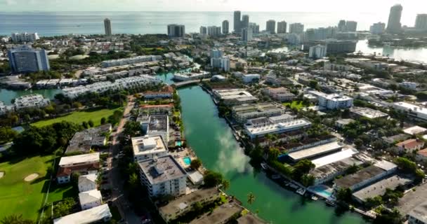Nagranie Lotnicze Normandii Waterway Miami Beach Nakręcone Niesamowitej Odległości — Wideo stockowe