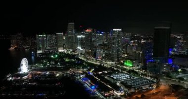 Miami Gecelik İHA 4k hava görüntüsü Ocak 2022