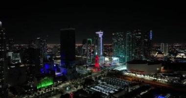 Paramount Miami Worldcenter 5k 'e hava video yaklaşımı