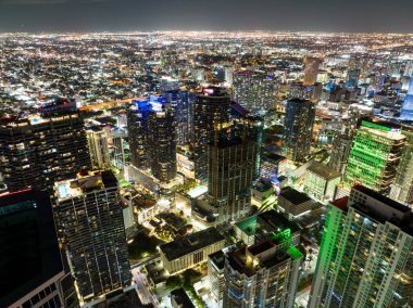 Gece drone fotoğrafı Brickell Miami FL