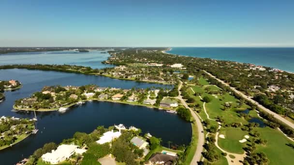 ヴェロ ビーチ フロリダにゴルフコース — ストック動画