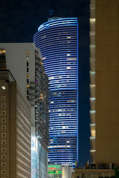 Nocne Zdjęcie City National Bank Tower Downtown Miami Widziane Między — Zdjęcie stockowe