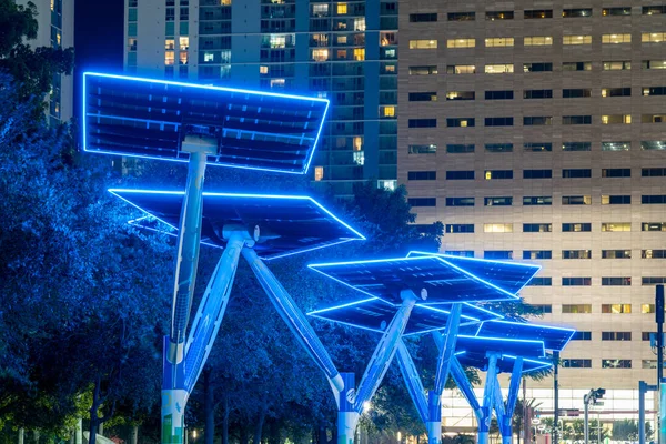 Photo Nuit Fpl Solar Trees Downtown Miami — Photo