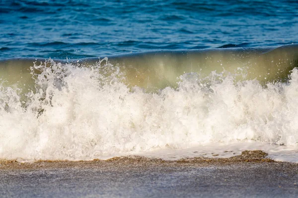 Natura Krajobraz Ocean Brzeg Fale Rozbijając Się Plaży — Zdjęcie stockowe