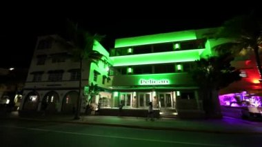 Miami Beach, FL, ABD - 4 Şubat 2022 Miami Beach Ocean Drive 4k