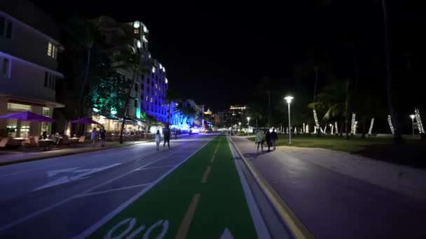 Miami Beach Usa February 2022 Ocean Drive Reopen Car Crutling — 비디오