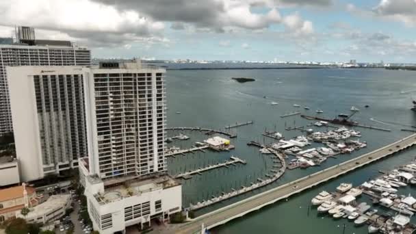 Flygbilder Drönare Edgewater Miami Waterfront — Stockvideo
