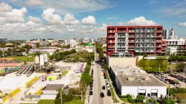 Kuzey Miami Bulvarı 'nın kuzeyindeki sanayi bölgesi.