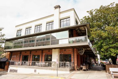 Tallahassee, FL, ABD - 18 Şubat 2022: Tallahassee FL şehir merkezindeki Andrews Restoranı