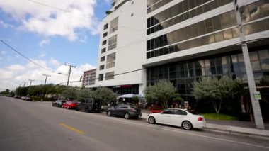 Miami Canvas Kulesi 'ndeki Aroma Espresso Bar.