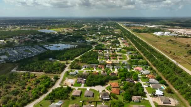 West Port Lucie Florida 4K住宅区的空中录像 — 图库视频影像